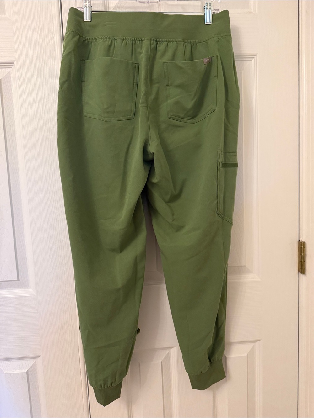 NWT Figs Zamora High Waisted Sage Green Scrub Pants Joggers - Picture 8 of 12